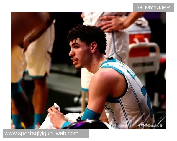 华子未能入选首发阵容媒体分析关键球表现影响赛季评估