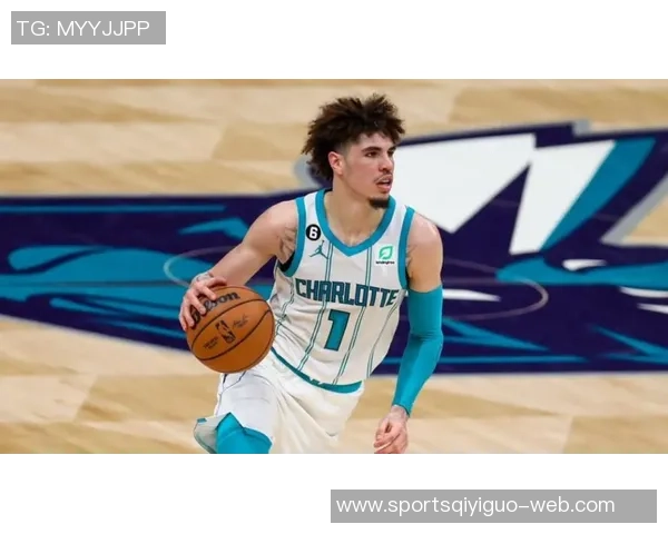 拉梅洛鲍尔因不文明手势被罚款三万五千美元引发热议